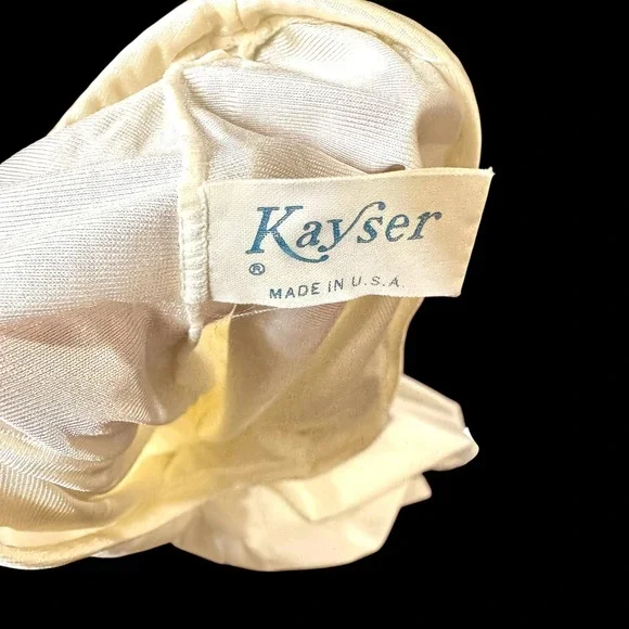 Vintage Kayser Ivory Ruffle Lace Trim Half Slip Petticoat Made USA Knee Length - Picture 4 of 4